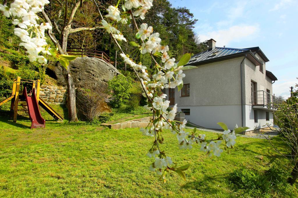 Apartman Pod Skalou V Ceskem Raji Besedice Экстерьер фото